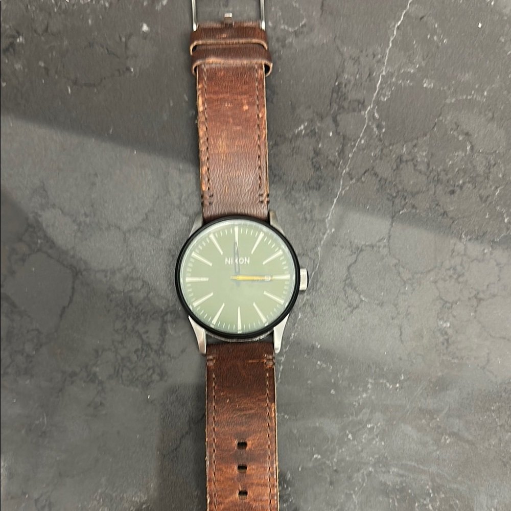 Men’s Nixon Watch with Leather band